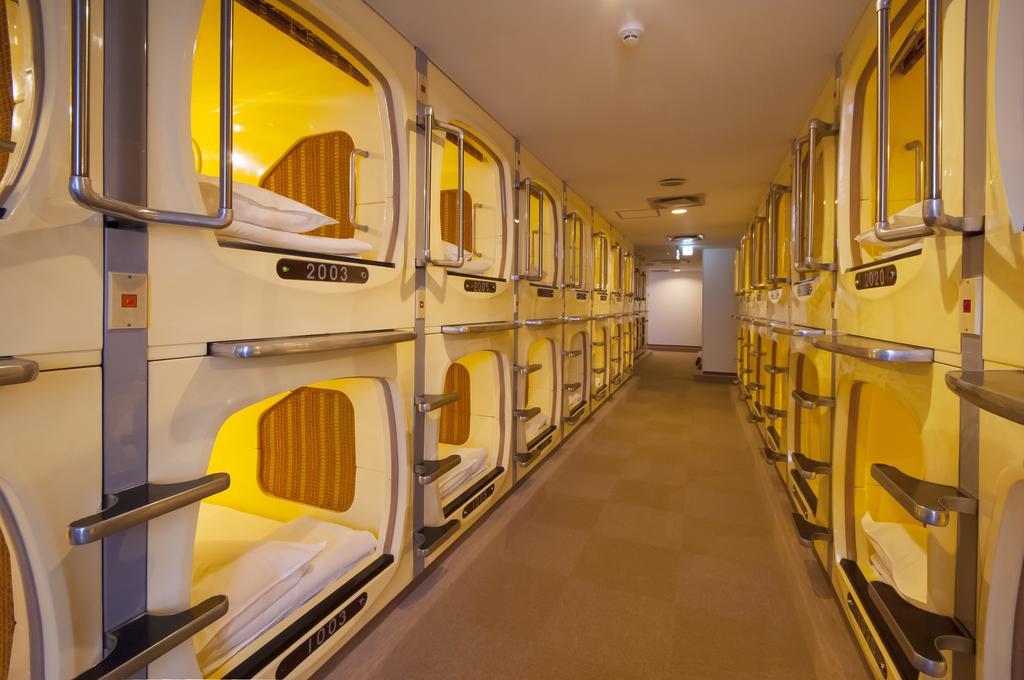 Hôtel capsule Sauna And Capsule Hollywood Okayama